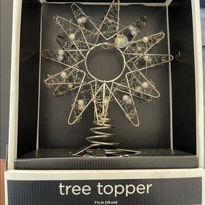 Chic tree topper